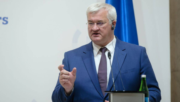 Україна веде перемовини з Польщею про кредит на закупівлю озброєння — МЗС